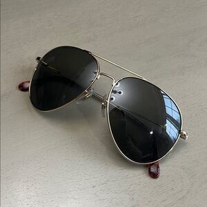 Stylish Silver Aviator Sunglasses